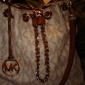 Micheal Kors Purse